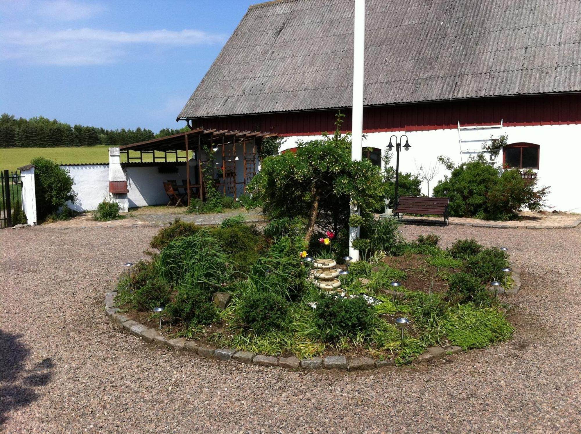 Mattisgarden Bed & Breakfast Östra Ljungby Kültér fotó