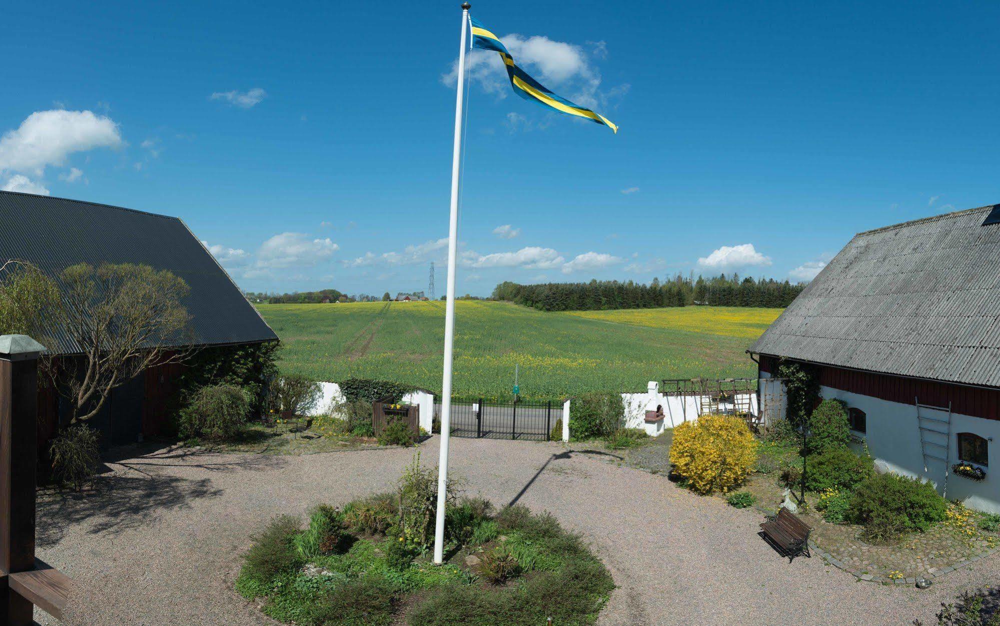 Mattisgarden Bed & Breakfast Östra Ljungby Kültér fotó